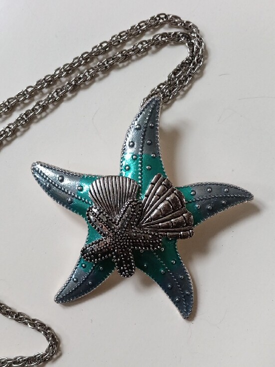 Jewelry - + Starfish Shell Large Pendant Statement Necklace